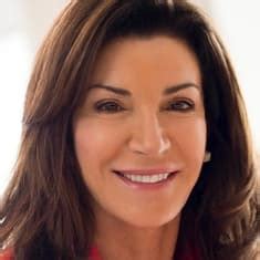 Hilary Farr Bio, Age, Husband, Son, Height, Cancer, Designs,。